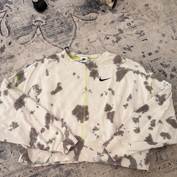 Nike Gray and Cream Tie-Dye Sweatshirt - Picture 2 of 4